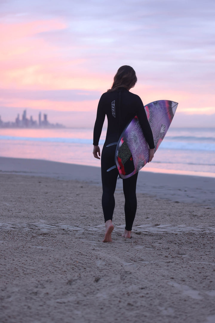 Debunking Wetsuit Myths: Separating Fact from Fiction with Aleeda
